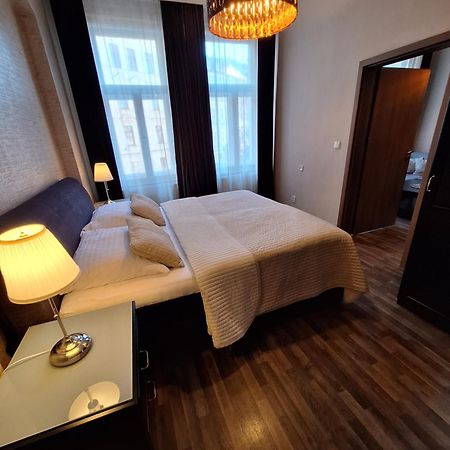 Residence Moravia Apartments 卡罗维发利 外观 照片