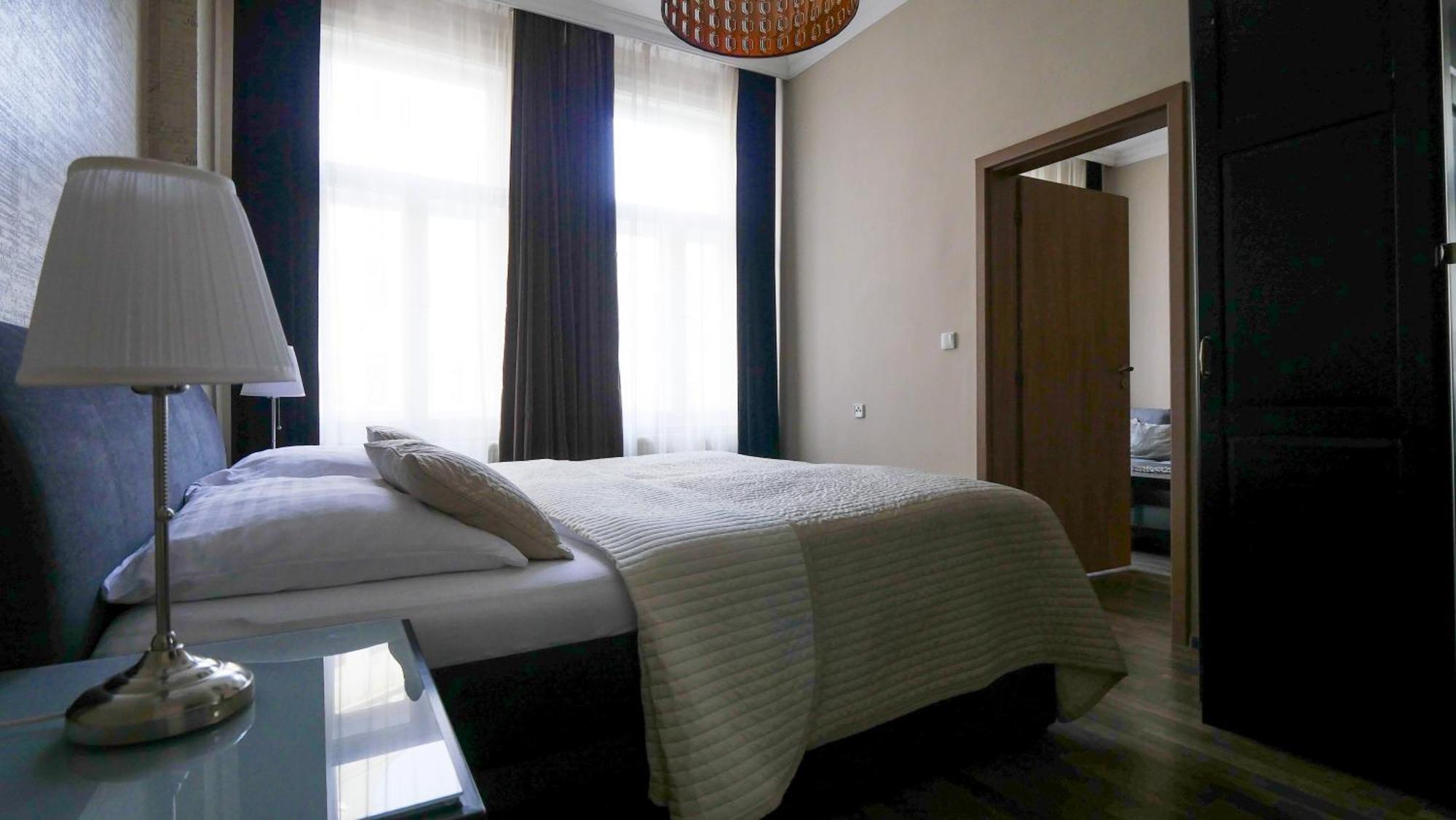 Residence Moravia Apartments 卡罗维发利 外观 照片